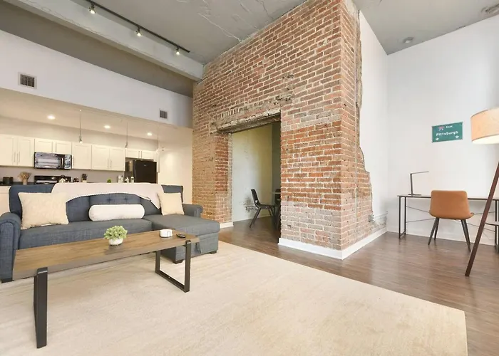 1 Bedroom Downtown With Roof View * Pittsburgh
